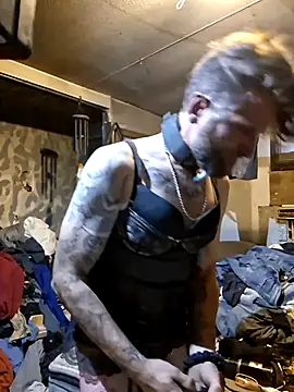 Snapshot of bearded_cross chatting on May 2026 04:22:02 AM bearded cross online show from May 2026 04:22:02 AM