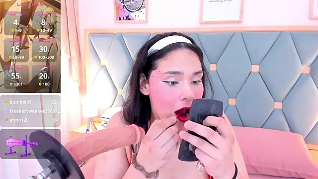 TIFFANY GLOW   online show from October 2025 09:59:01 PM