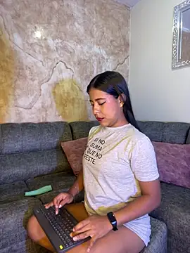 Snapshot of Kendra_C chatting on March 2026 01:33:01 AM Kendra C online show from March 2026 01:33:01 AM