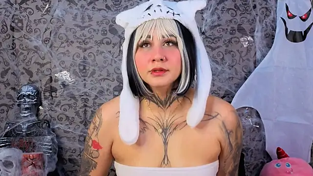 andrea miller1 online show from October 2025 10:08:02 PM