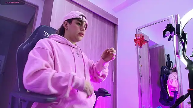 brunothompson3 online show from October 2025 04:22:02 AM