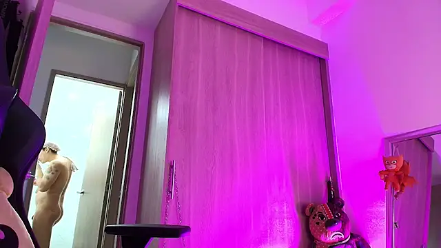 brunothompson3 online show from September 2025 11:05:02 PM