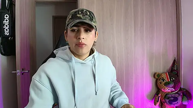 brunothompson3 online show from September 2025 05:06:02 AM