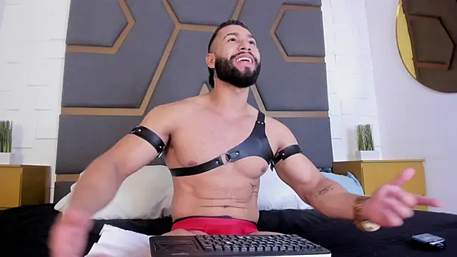 massimofiore  online show from October 2025 03:47:01 AM