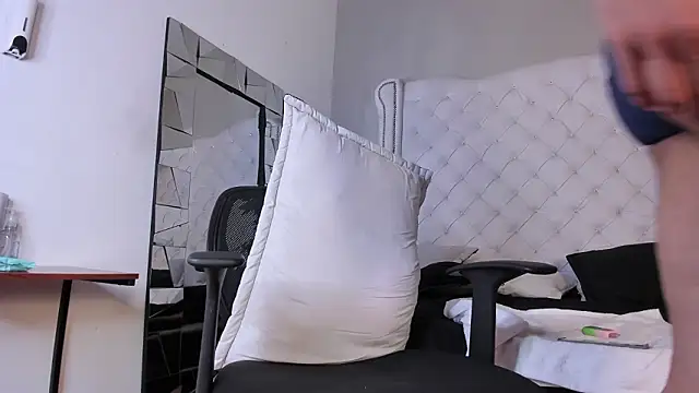 massimofiore  online show from February 2026 03:37:02 AM