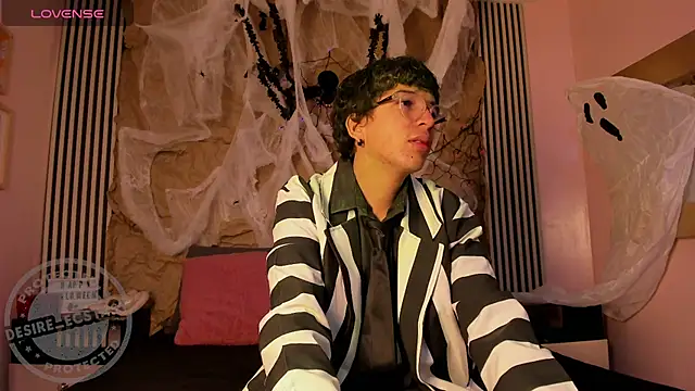 Desire Ecstasy online show from October 2025 01:41:01 PM