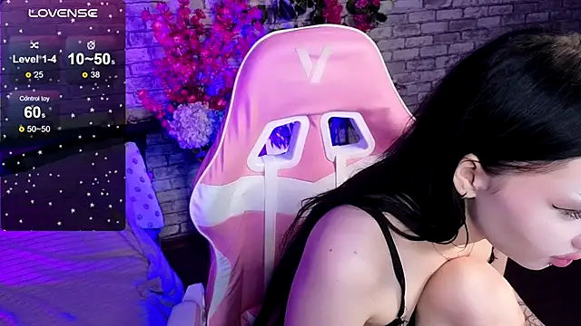 AkiraAsai online show from November 2025 02:06:01 PM