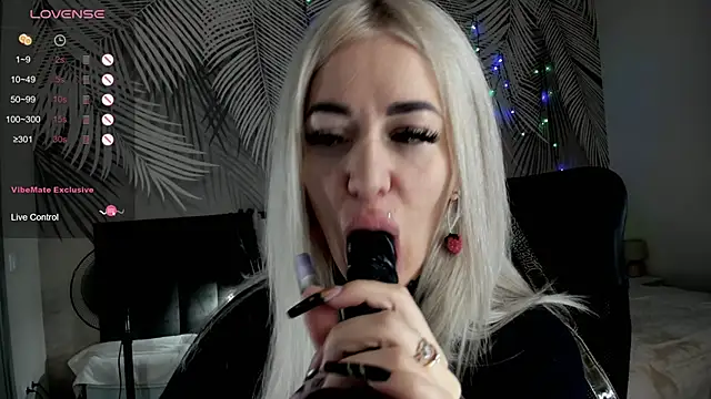 Kira Key online show from March 2026 01:57:02 AM