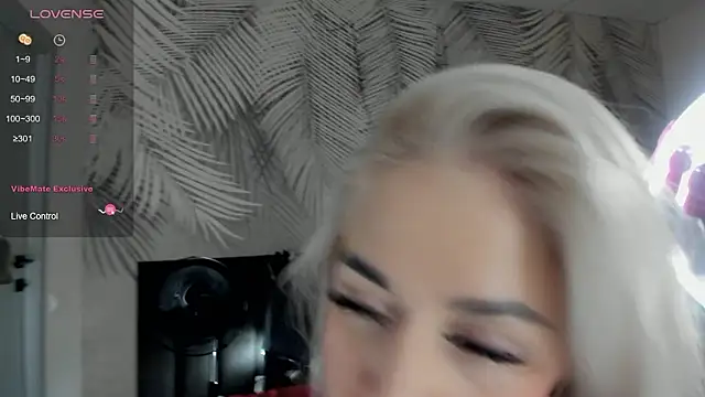 Kira Key online show from March 2026 02:04:02 AM