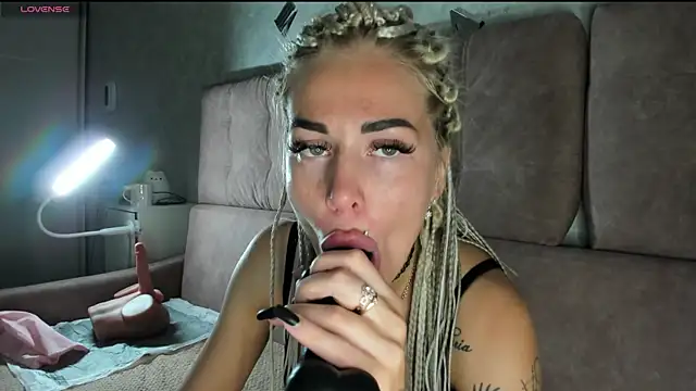 Snapshot of Kira_Key chatting on July 2026 04:57:01 PM Kira Key online show from July 2026 04:57:01 PM