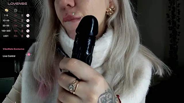 Kira Key online show from March 2026 01:53:02 AM