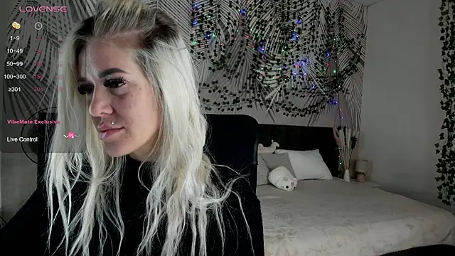 Kira Key online show from February 2026 01:51:01 AM