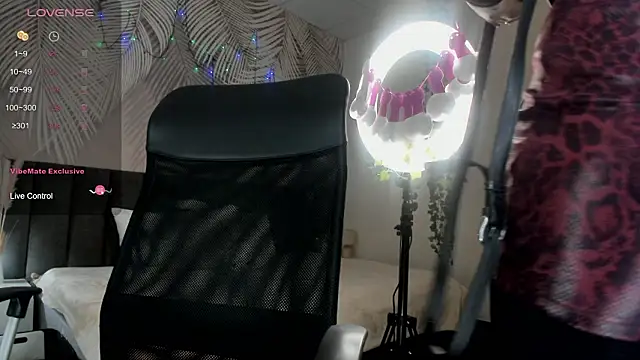 Kira Key online show from March 2026 08:52:01 AM