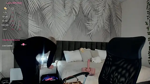 Kira Key online show from March 2026 02:07:02 AM