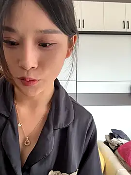 Alissa AA online show from September 2025 06:52:02 AM