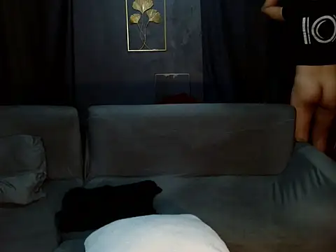 hugesignificant 69 online show from February 2026 07:17:01 AM