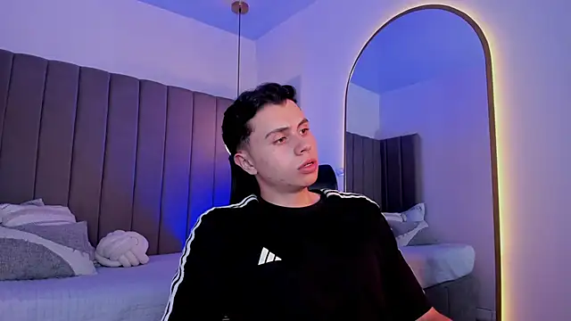 Davidpleaser online show from April 2026 07:43:01 PM