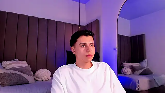 Davidpleaser online show from April 2026 09:32:02 PM