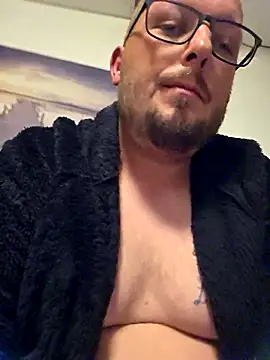 bigdicksklave online show from October 2025 06:08:02 PM