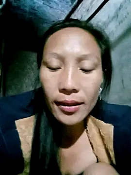 Lisa pusy online show from November 2025 12:33:01 AM