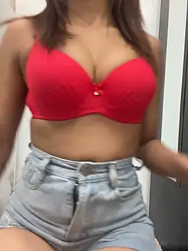 Snapshot of layra_9900 chatting on October 2025 06:07:01 PM layra 9900 online show from October 2025 06:07:01 PM