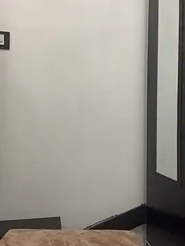 Snapshot of layra_9900 chatting on November 2025 06:33:01 PM layra 9900 online show from November 2025 06:33:01 PM