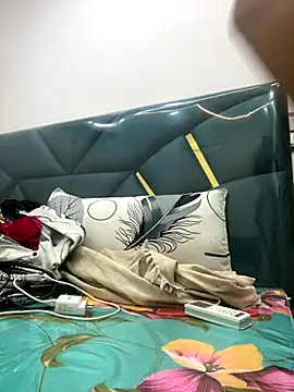 Snapshot of layra_9900 chatting on September 2025 06:25:01 PM layra 9900 online show from September 2025 06:25:01 PM