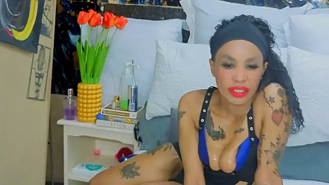 CaramelNatashaxx online show from October 2025 02:12:01 AM