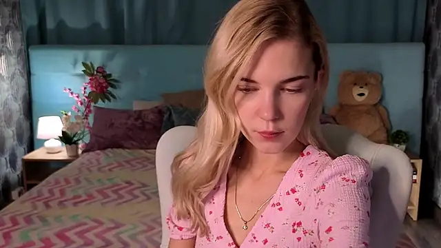 Aurora Bennet online show from December 2025 12:11:02 AM