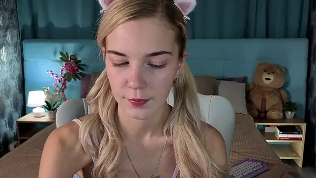 Aurora Bennet online show from December 2025 11:05:02 PM