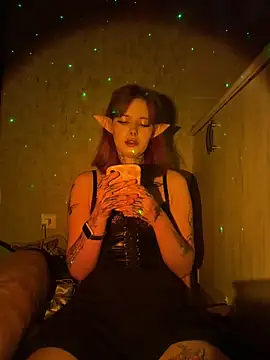 n1ghtcloud online show from October 2025 09:26:02 PM