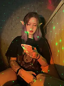 n1ghtcloud online show from November 2025 07:28:01 PM