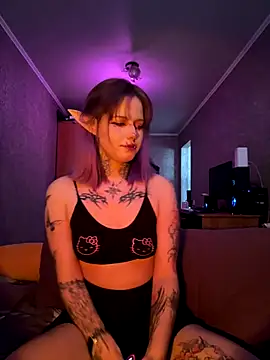 n1ghtcloud online show from October 2025 06:45:02 AM