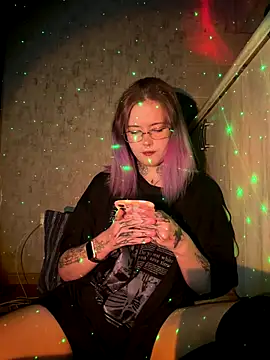 n1ghtcloud online show from November 2025 07:14:01 PM