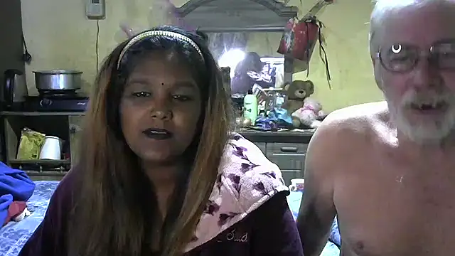 Snapshot of crazyloverstasmike chatting on October 2025 07:22:01 PM crazyloverstasmike online show from October 2025 07:22:01 PM