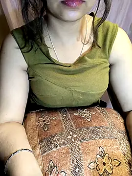 queenbuggi online show from February 2026 06:35:01 AM