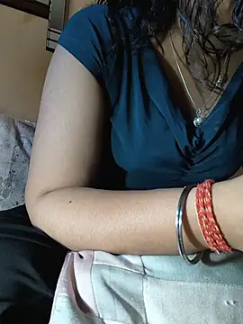 queenbuggi online show from May 2026 08:23:01 AM
