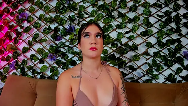 kloe bella online show from September 2025 12:58:01 PM