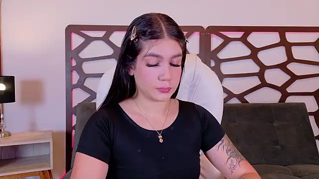 kloe bella online show from February 2026 12:35:01 PM