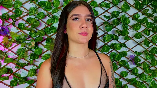 kloe bella online show from September 2025 01:51:01 PM