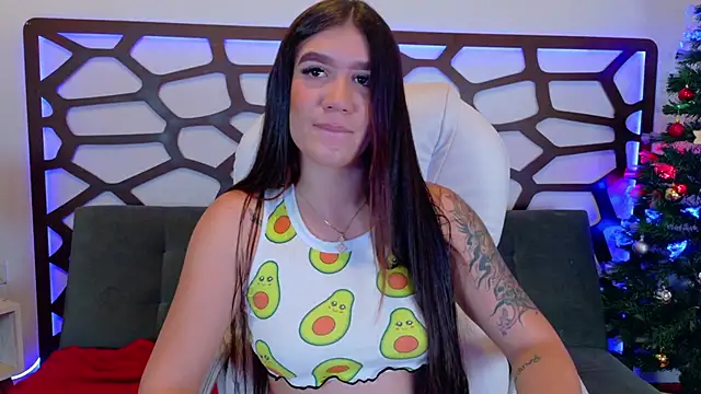 kloe bella online show from December 2025 01:06:01 PM