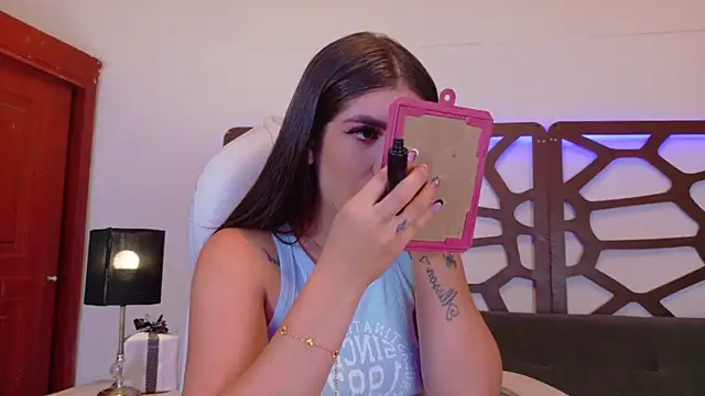 kloe bella online show from December 2025 12:08:01 PM