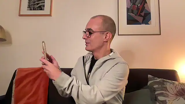 Milkywaymen online show from November 2025 04:29:02 PM