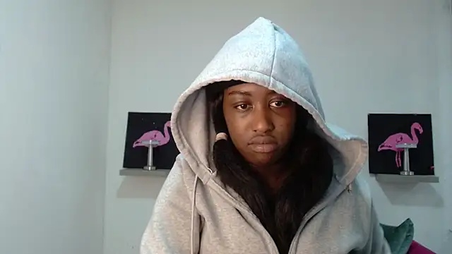 Snapshot of milykabombastik chatting on October 2025 12:30:02 PM milykabombastik online show from October 2025 12:30:02 PM