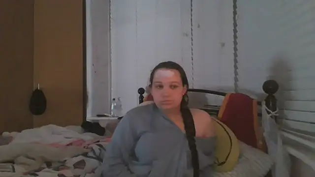 lu official1 online show from November 2025 08:12:01 PM