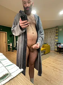 smint06 online show from February 2026 07:35:02 PM