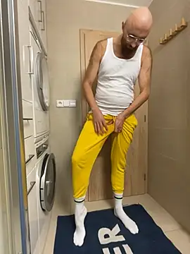 Snapshot of smint06 chatting on October 2025 07:37:01 PM smint06 online show from October 2025 07:37:01 PM