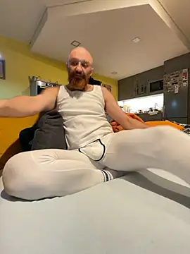 Snapshot of smint06 chatting on December 2025 07:48:01 PM smint06 online show from December 2025 07:48:01 PM