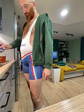 Snapshot of smint06 chatting on November 2025 08:02:01 PM smint06 online show from November 2025 08:02:01 PM