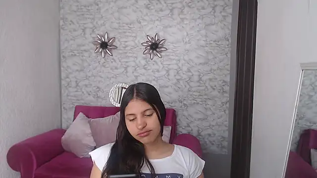 Snapshot of Evagirl69 chatting on September 2025 06:25:02 PM Evagirl69 online show from September 2025 06:25:02 PM